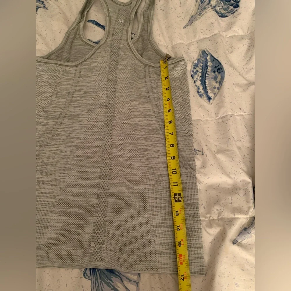 Lululemon Athletica Swiftly Tank Top size 6 EUC - Picture 8 of 8